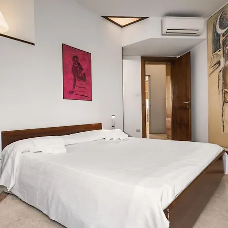 Flats4rent Residenza Ai Tigli 公寓